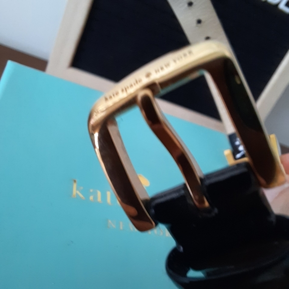 Kate Spade Black Carlyle Bow Leather Patent Watch - Picture 5 of 9